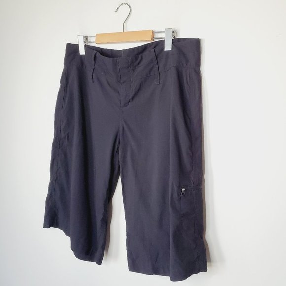 LULULEMON Black Bermuda Shorts - Picture 6 of 11